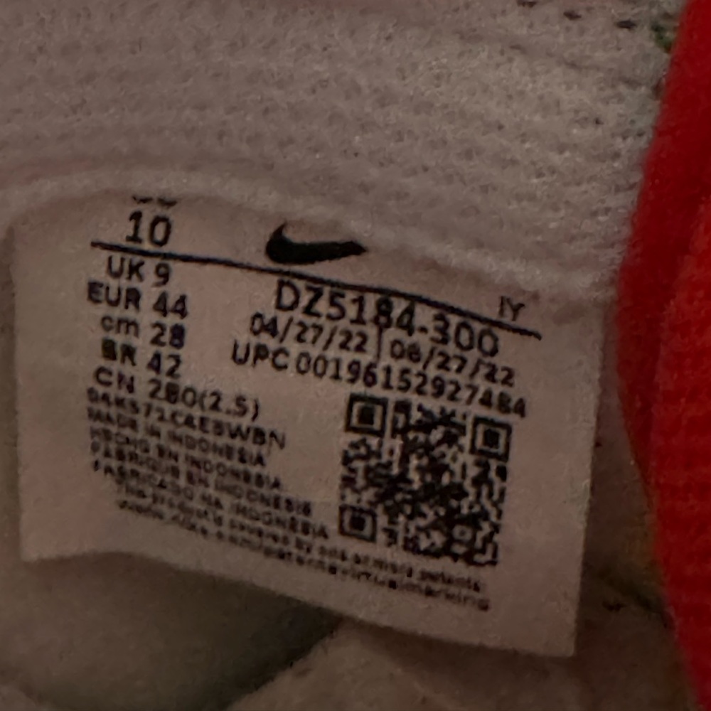 Size 10 - Nike Dunk Low Foam Finger 2022 - Picture 5 of 8